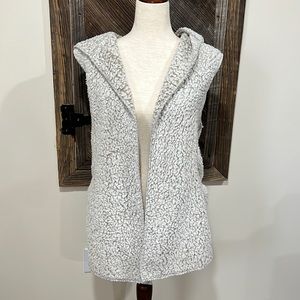 Love Tree Sherpa Vest